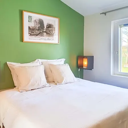 La Bonne Planque - Maison Eclusiere De La Planque Bed & Breakfast 3*