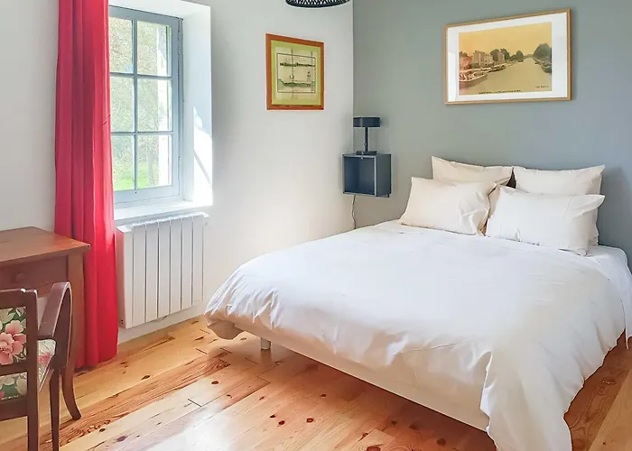 La Bonne Planque - Maison Eclusiere De La Planque Bed & Breakfast