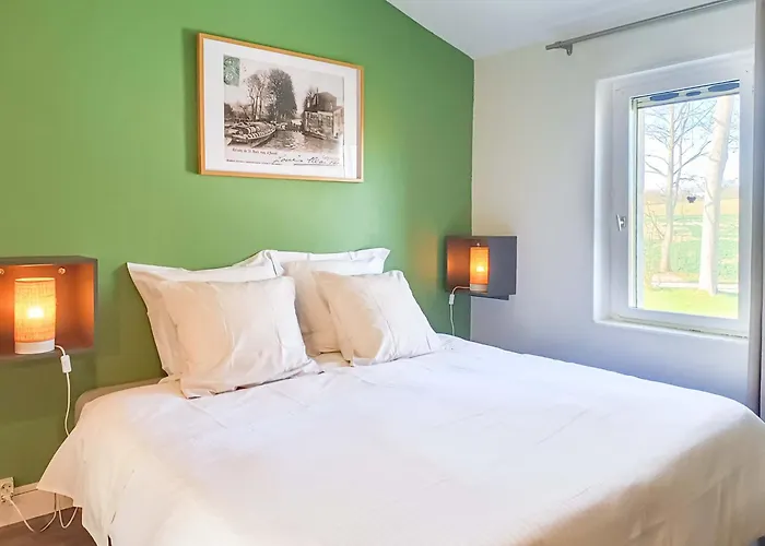 La Bonne Planque - Maison Eclusiere De La Planque Bed & Breakfast 3*