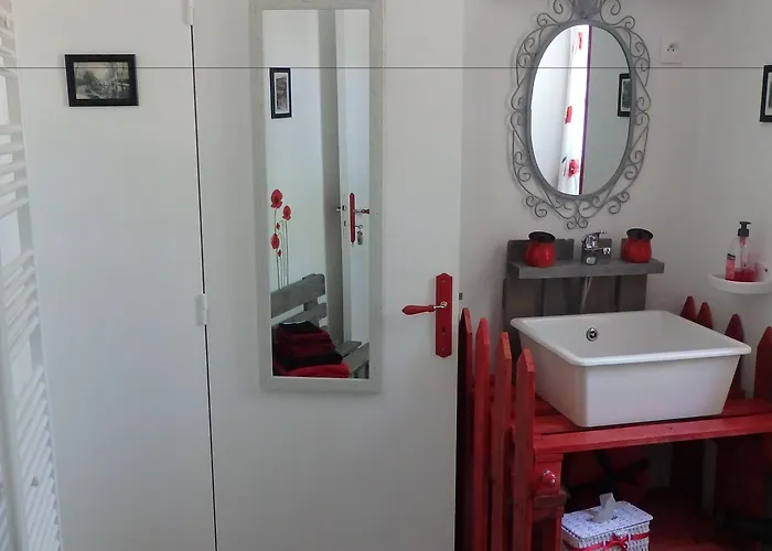 Bed & Breakfast La Bonne Planque - Maison Eclusiere De La Planque Mas-Saintes-Puelles