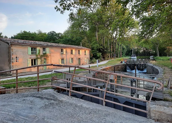 La Bonne Planque - Maison Eclusiere De La Planque Bed & Breakfast 3*