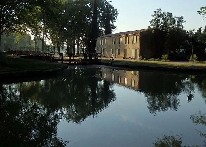 La Bonne Planque - Maison Eclusiere De La Planque Bed & Breakfast Mas-Saintes-Puelles